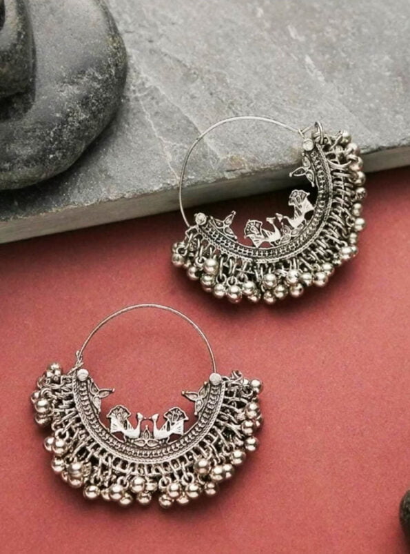 Can I wear oxidized earrings to formal events?
